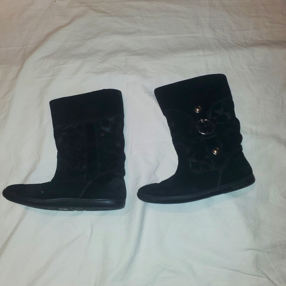 Coach Meyer Signature Logo Black Suede Buckle Detail Flat Winter Snow Boots - Picture 2 of 7